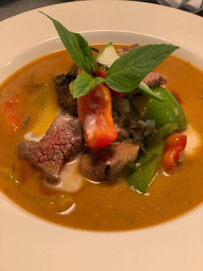 Siam Cottage Guesthouse Over 300 Years Old With Thai Restaurant Moreton-in-Marsh 外观 照片