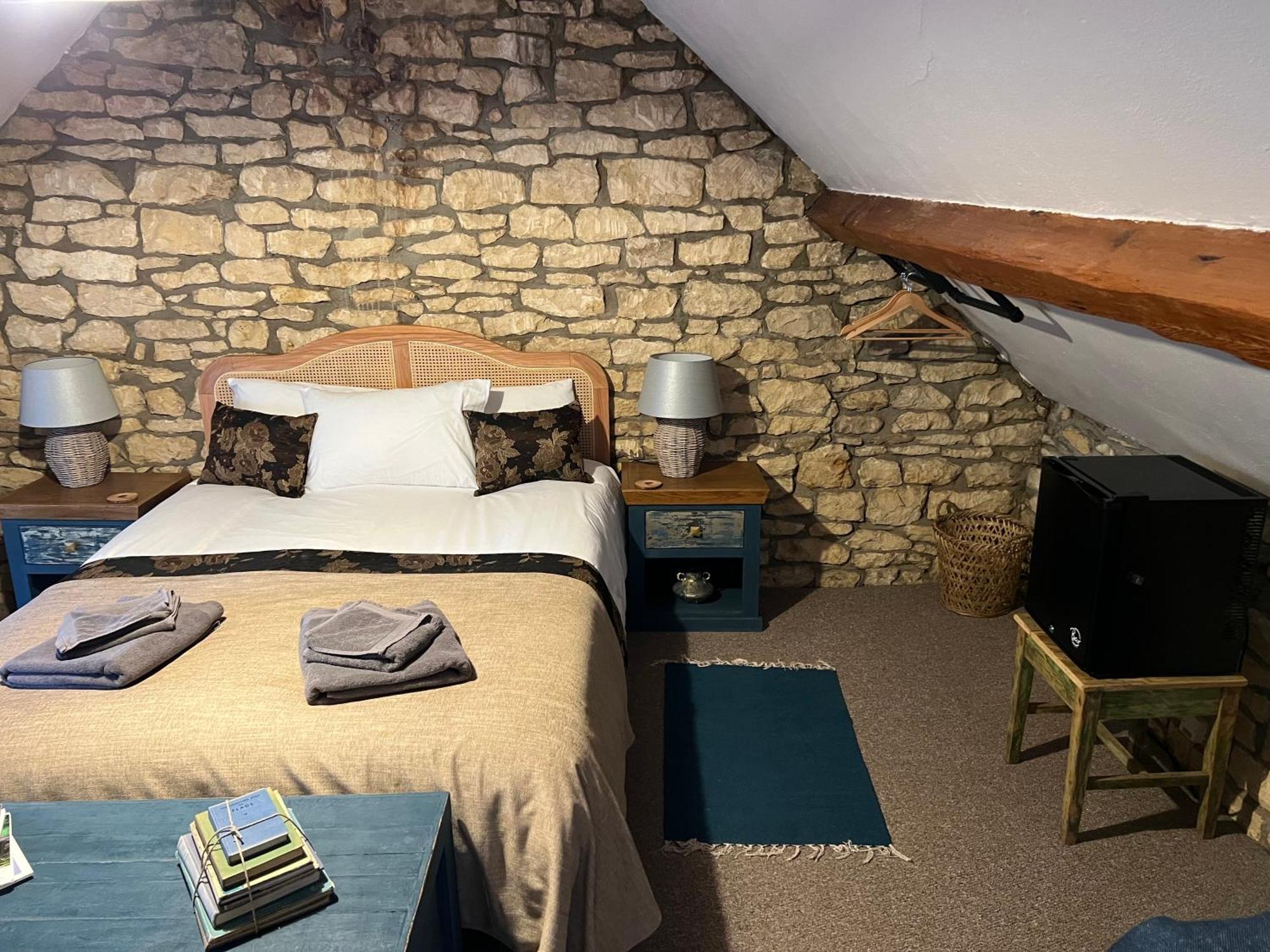 Siam Cottage Guesthouse Over 300 Years Old With Thai Restaurant Moreton-in-Marsh 外观 照片